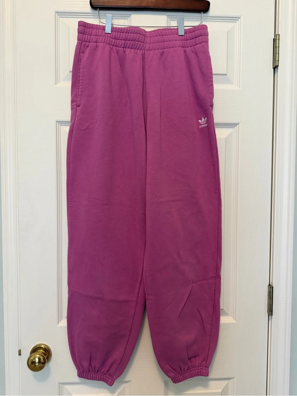adidas color fushia